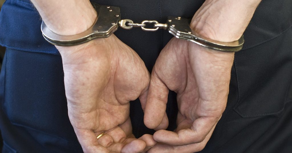 В Черновицком СИЗО трое заключенных порезали себе руки из-за больного Covid-19