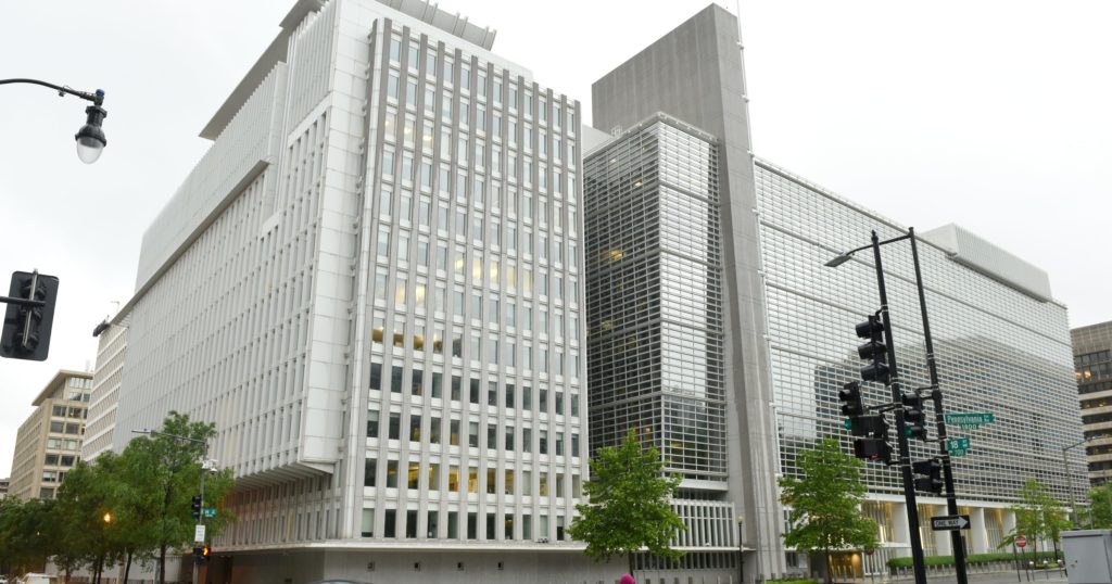Світовий банк дає Україні $135 млн на підтримку медицини в боротьбі з Covid-19