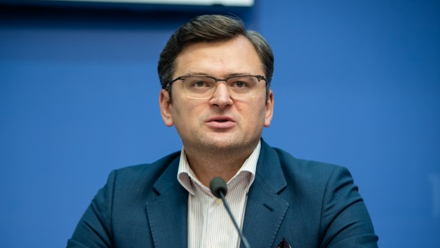 Українцям дозволятимуть в’їзд з-за кордону тільки після тестування на коронавірус – Кулеба