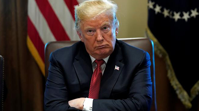 Трамп пропонує знизити прибутковий податок через коронавірус