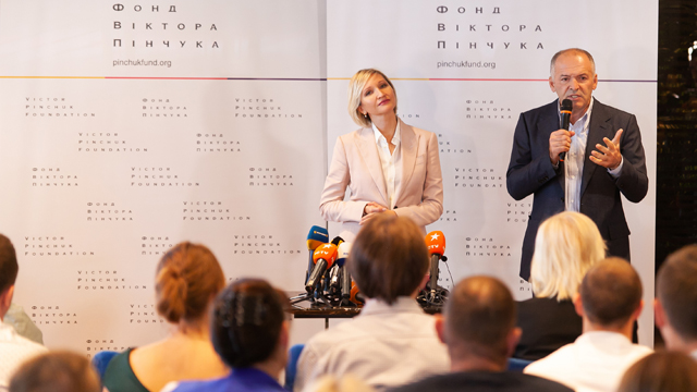 Елена и Виктор Пинчук дополнительно выделили $2 млн на борьбу с коронавирусом