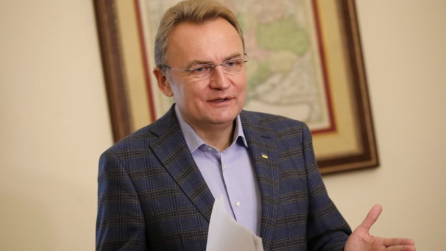 Мы на пороге непростых решений: Садовой не исключил локдаун во Львове
