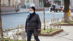 Лише три області у жовтій: в Україні 16 регіонів увійшли до червоної зони карантину