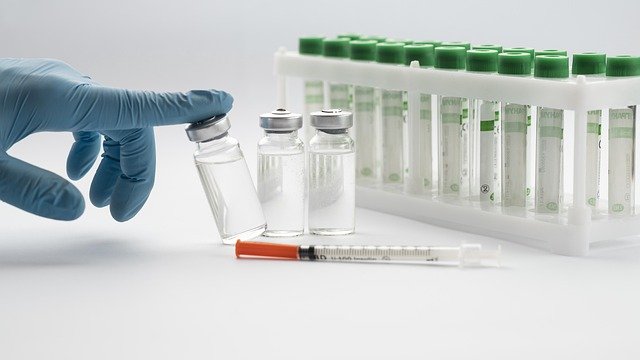Нова партія вакцини AstraZeneca та Pfizer вже в Одесі
