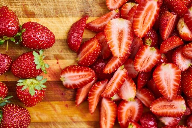 Нитраты в ранней клубнике — как себя обезопасить