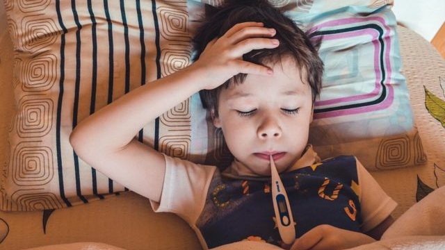 Літня ангіна: чи існує вона та як вберегти горло від тонзиліту