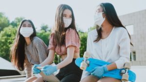 Коронавирус в Украине и мире: 1,5 млн доз вакцины AstraZeneca от Германии