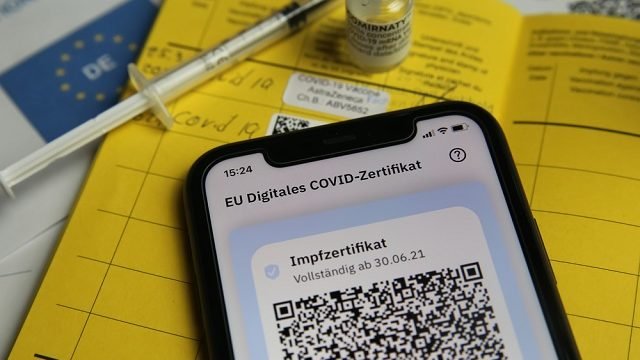 С 1 июля ЕС вводит Covid-сертификаты — что о них известно