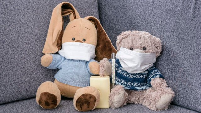 Обильное питье и комфортная одежда: как правильно ухаживать за ребенком с Covid-19