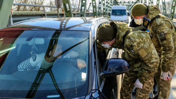 на границе