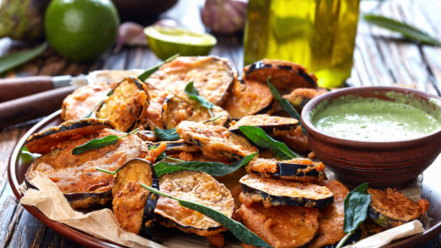 Вкусная закуска: баклажаны с йогуртом