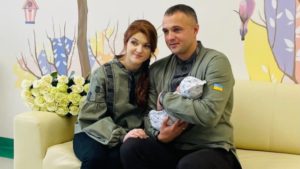 Мар’яну Мамонову виписали з пологового.