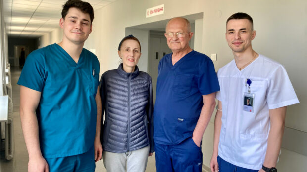 пацієнтка з лікарями