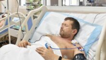 14 операцій і 12 переливань крові, у Франківську врятували бійця, що зазнав важких поранень