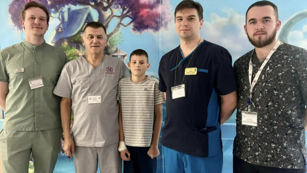 пацієнт з лікарями