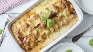Канелоні з м'ясним фаршем