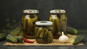 Огірки з часником і кропом заготівля