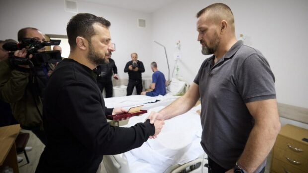 В День защитников и защитниц Украины: Зеленский посетил госпиталь и вручил награды