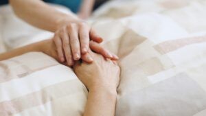 Домашній догляд за лежачою людиною